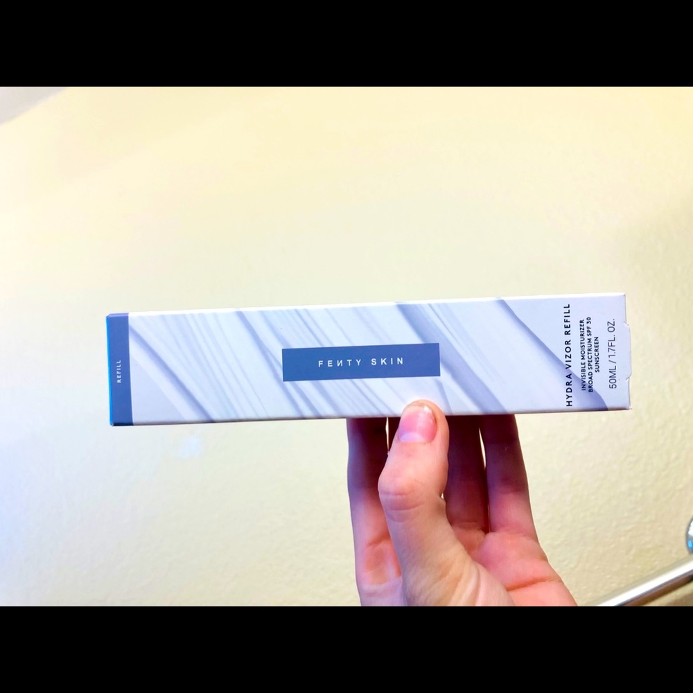 Rihanna fenty skin moisturizer refill